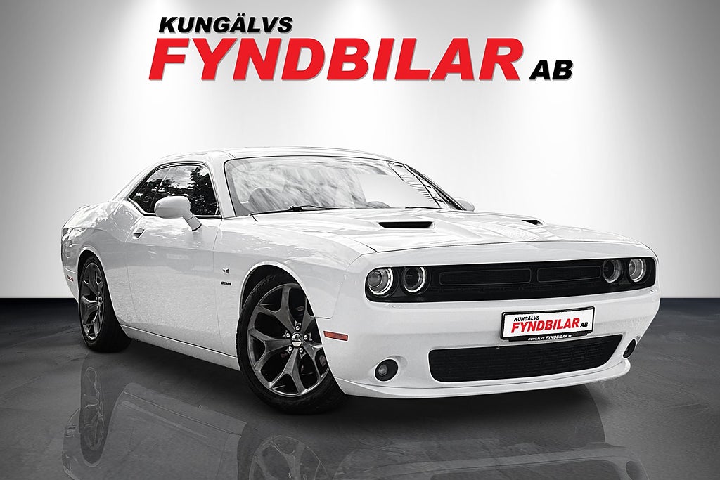 Dodge Challenger 5.7 V8 HEMI Manuell 381hk 12Mån Garanti