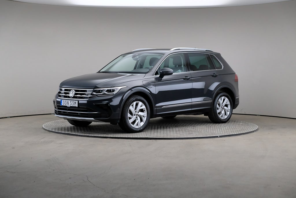 Volkswagen Tiguan eHybrid 1.4 TSI 245hk Elegance Drag Cockpit