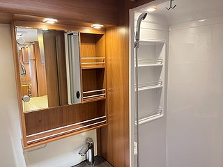 Husbil-halvintegrerad Kabe TM 880 LT 24 av 29
