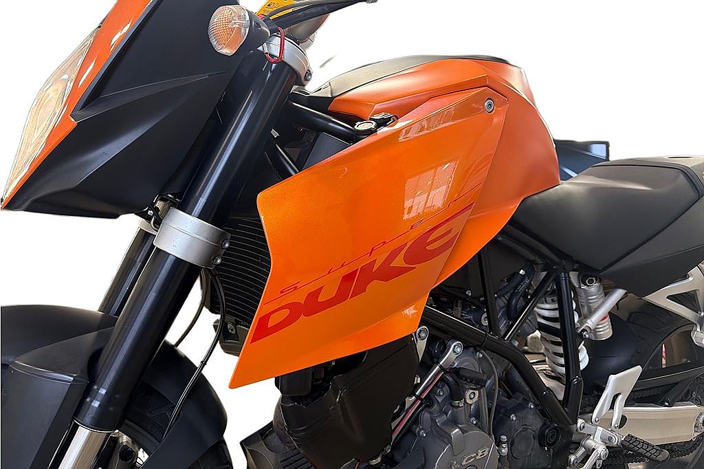 KTM 990 SUPERDUKE K.T.M. 990 SUPERDUKE, 3 brukare, LÅG MIL