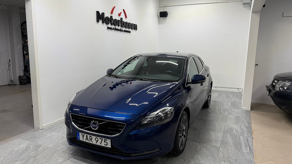 Volvo V40 D2 Geartronic Ocean Race | Ny kamrem