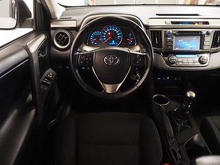 SUV Toyota RAV4 17 av 22