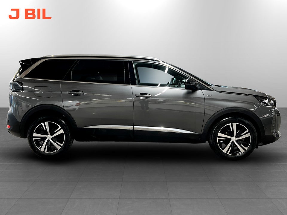 Bild på Peugeot 5008 GT 1.2 PT 130hk Aut 7-SITS B-KAMER CARPLAY