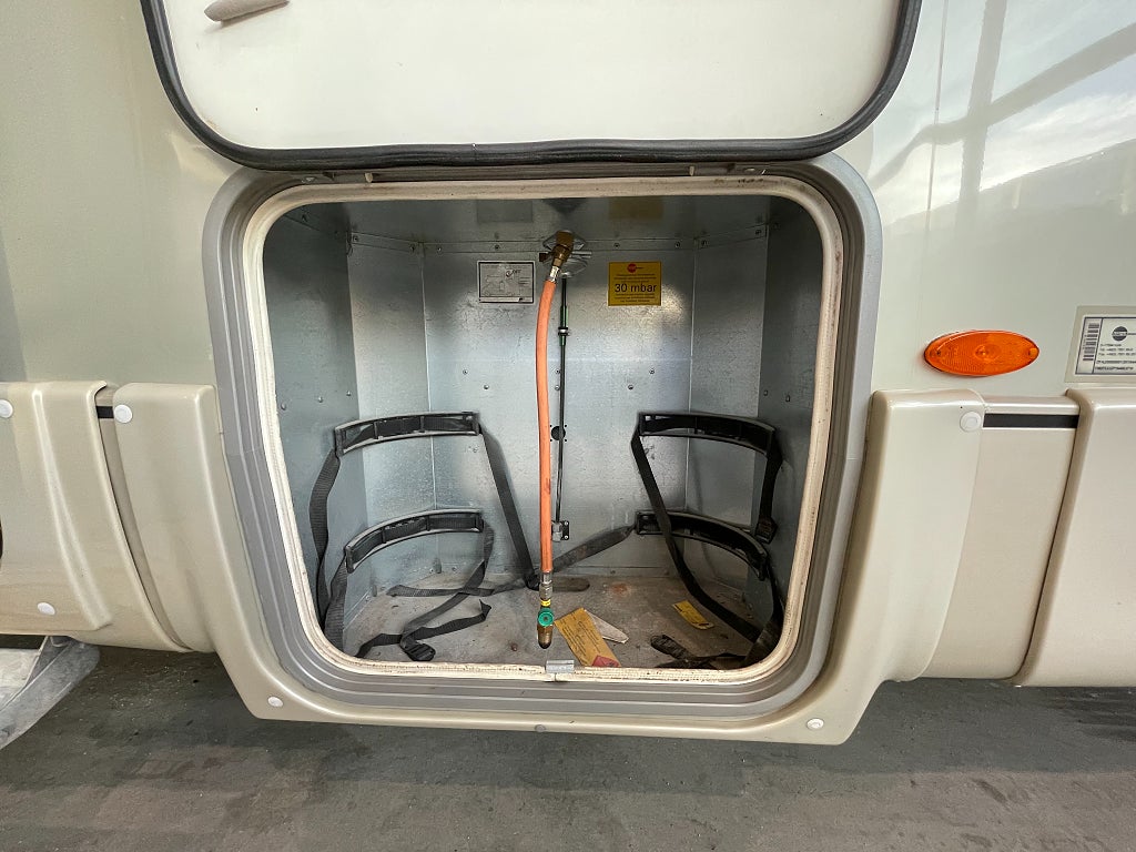 Bürstner Elegance 710 / Kedja / ALDE / AC bodel / Solcell  - Bürstner