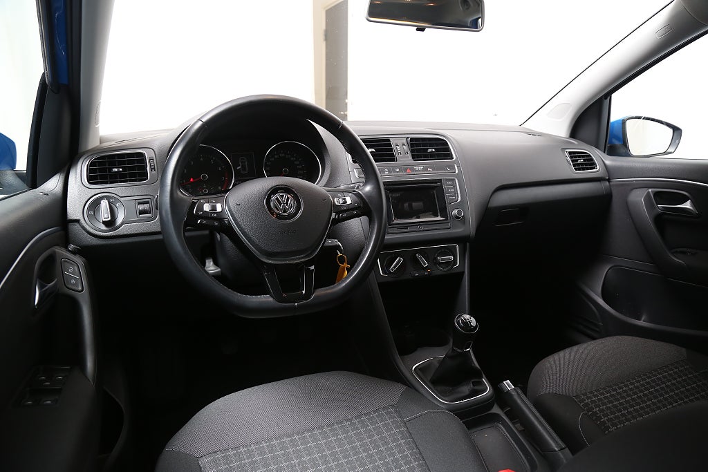 Volkswagen Polo 1,2 TSI 90hk 5-dörrar Pluspaket Farthållare P-sensor 2017