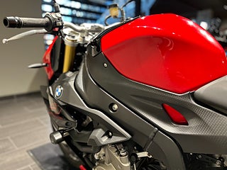 BMW S1000R / 3,45% Ränta! / Akrapovic / Dynamic /Farthållare / Värme