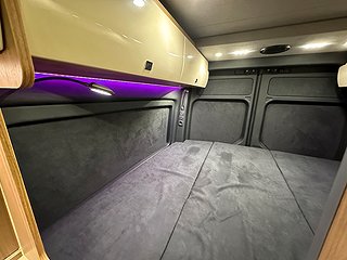 Husbil-halvintegrerad Volkswagen Crafter 177HK AUT AWD 11 av 18