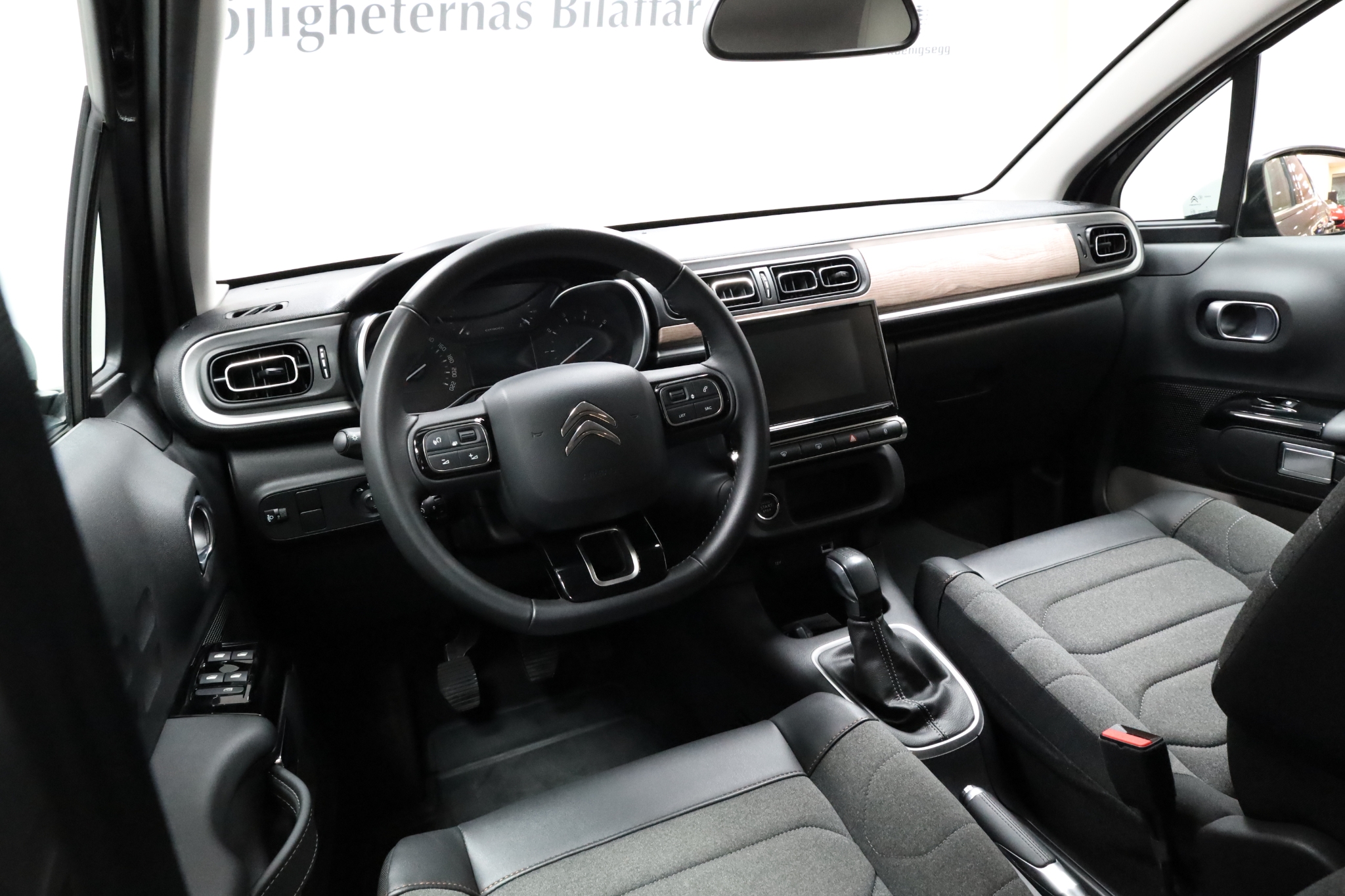 Citroen C3 Shine 1.2 PureTech 83Hk Apple 2023, bild 3/10