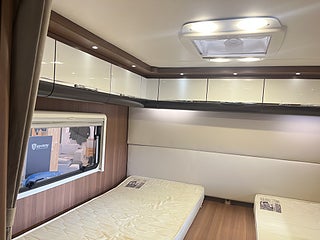 Husbil-halvintegrerad LMC T681 20 av 26