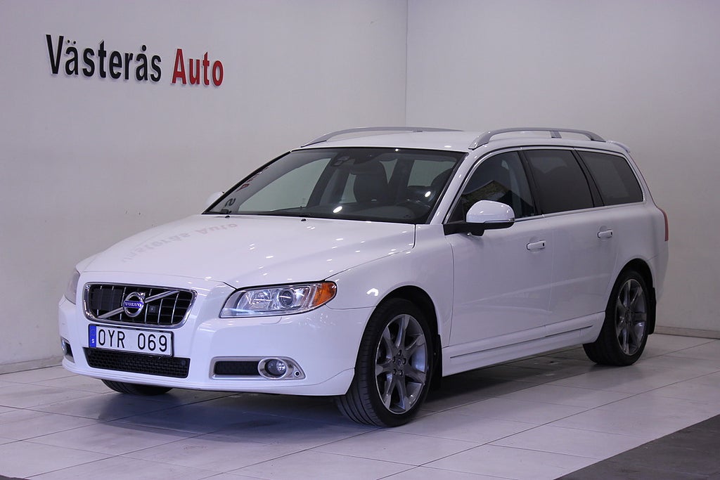 Volvo V70 T4 Powershift Automat Summum Navi Drag 180hk 