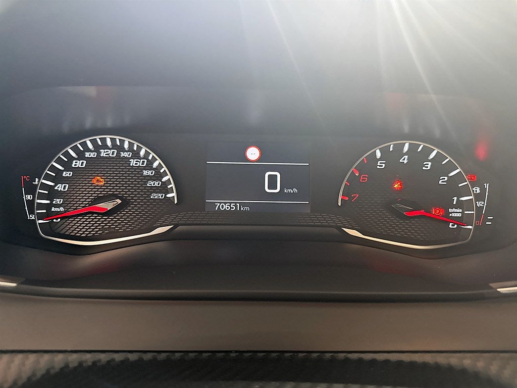 Bild på Peugeot 208 Active Pack 1.2 PT 75hk - CARPLAY, FARTHÅLLARE