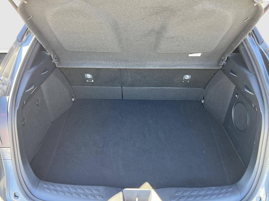 Toyota C-HR 2023 - miniatyr 11