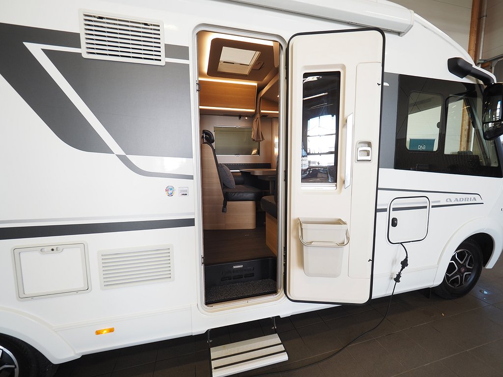 Adria Sonic Plus 700 SL Alde | AC | Dragkrok | Aut 2022