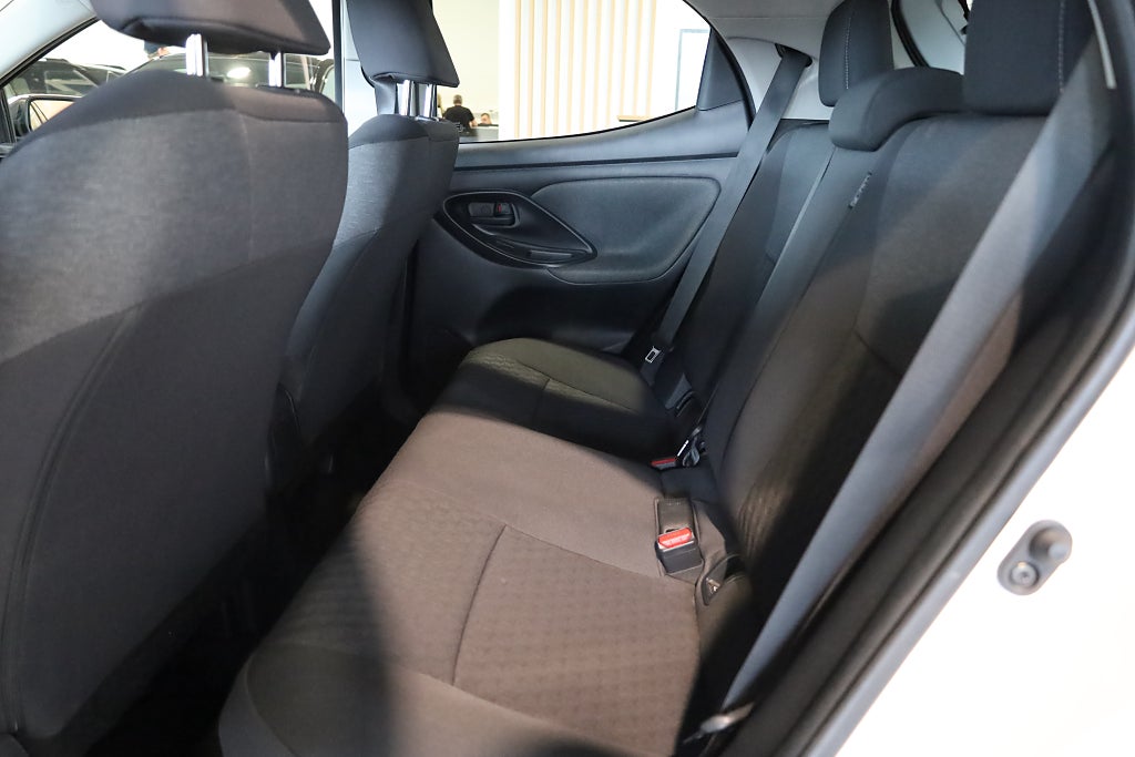 Toyota Yaris 1,5 Hybrid CVT Active Plus Kamera 2021