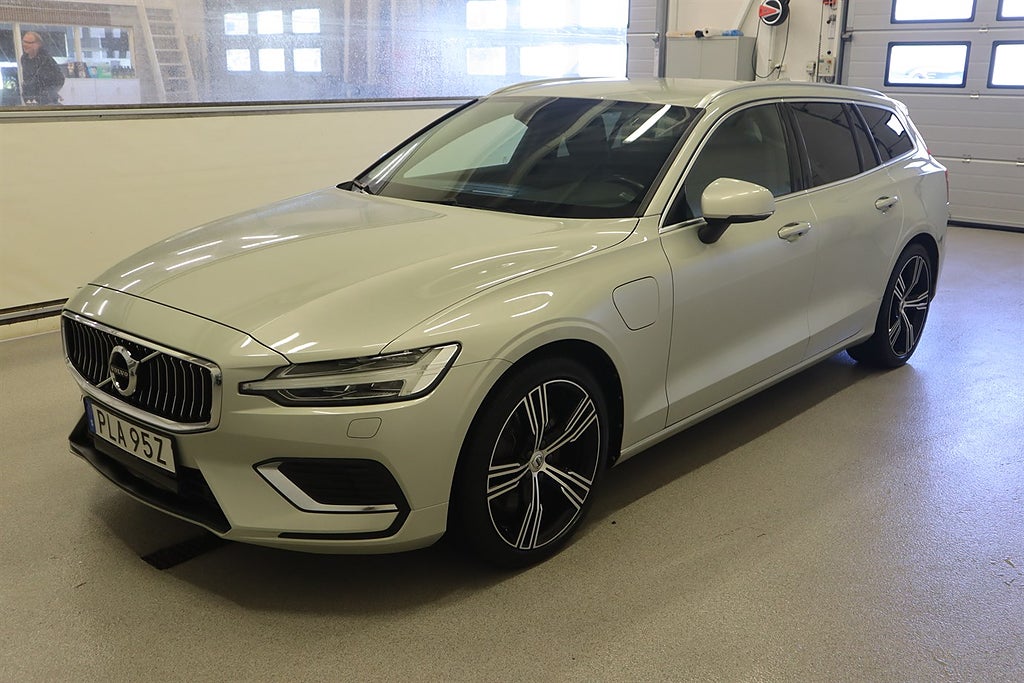 Volvo V60 Recharge T6II 350Hk Inscription KAMERA LÄDER ORREFORS DRAG