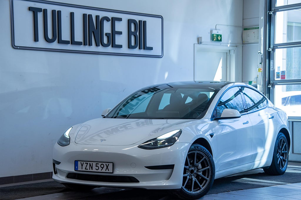 Tesla Model 3 Standard Range 283HK Panorama Läder 1-Ägare -23 MOMS