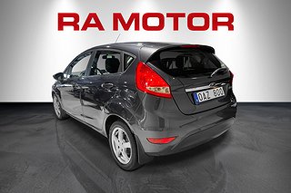 Halvkombi Ford Fiesta 6 av 22
