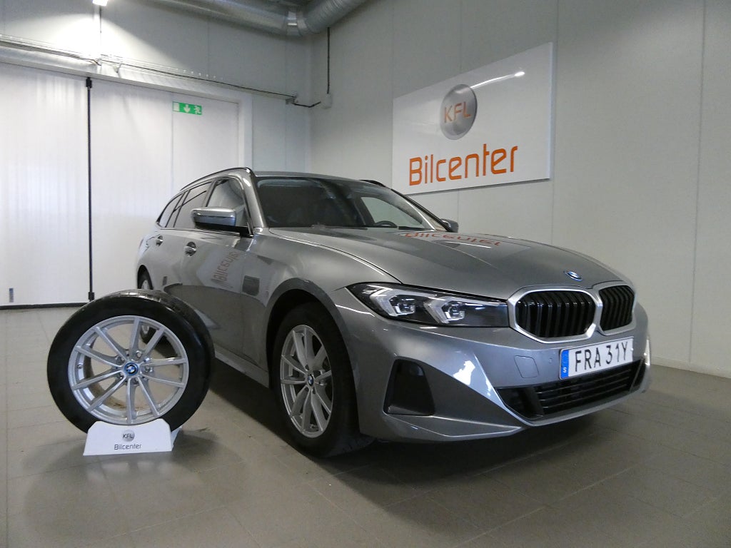 BMW 330e