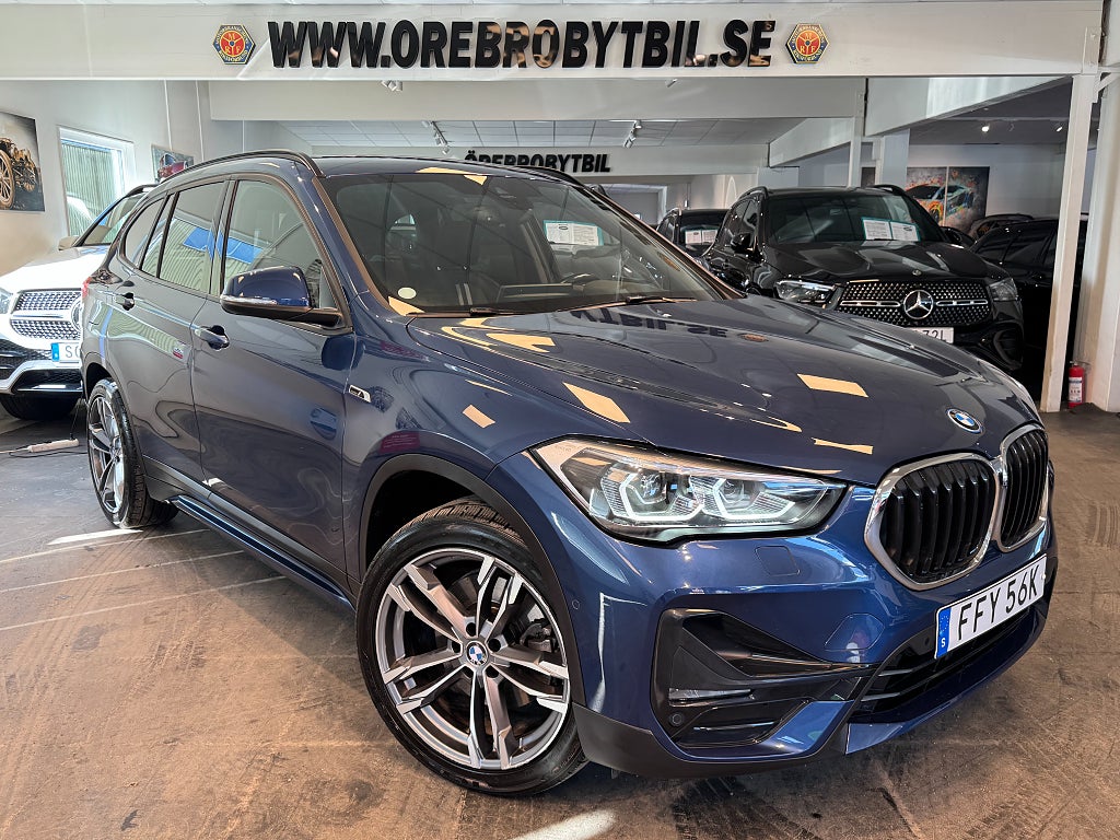 BMW X1 xDrive25e Sport line Drag HUD Gps M-Ratt B-kamera 220hk