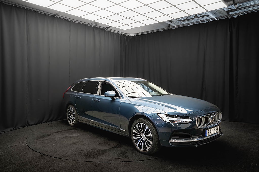 Volvo V90 Recharge T6 AWD LÄDER KOMFORTSTOLAR DRAG 1-ÄGARE MOMS