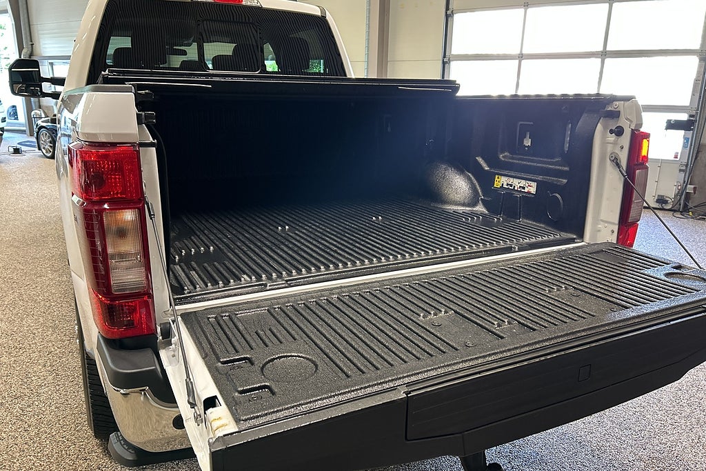 Ford F-250 Crew Cab 6.7 V8 Power Stroke 4x4 Diesel