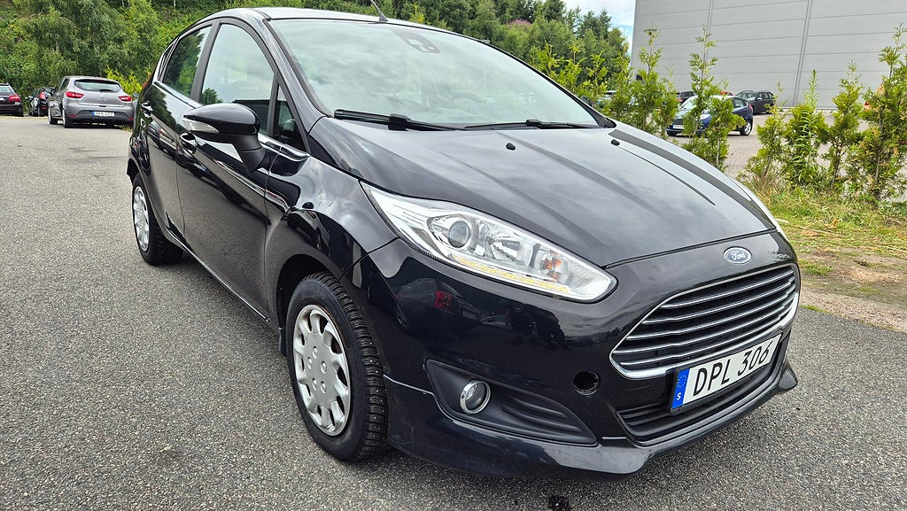 Ford Fiesta 5-dörrar 1.0 EcoBoost Titanium EU6 Nybes Ny kamrem