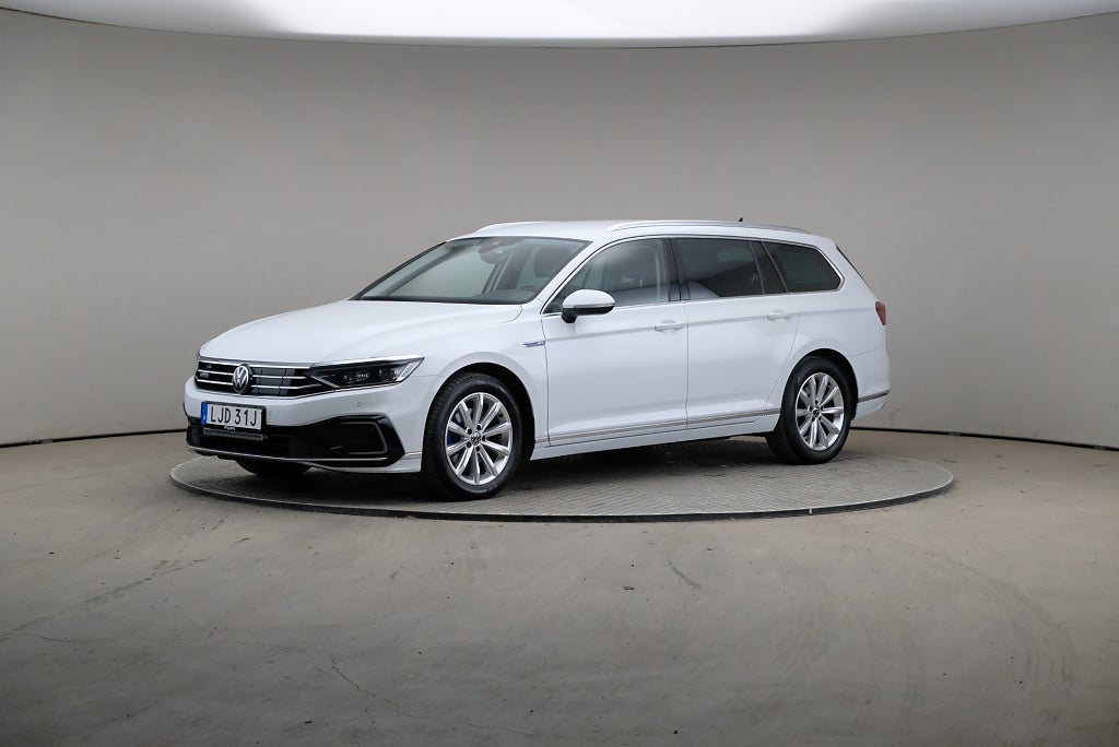 Volkswagen Passat GTE 218hk Business Executive Drag Värmare