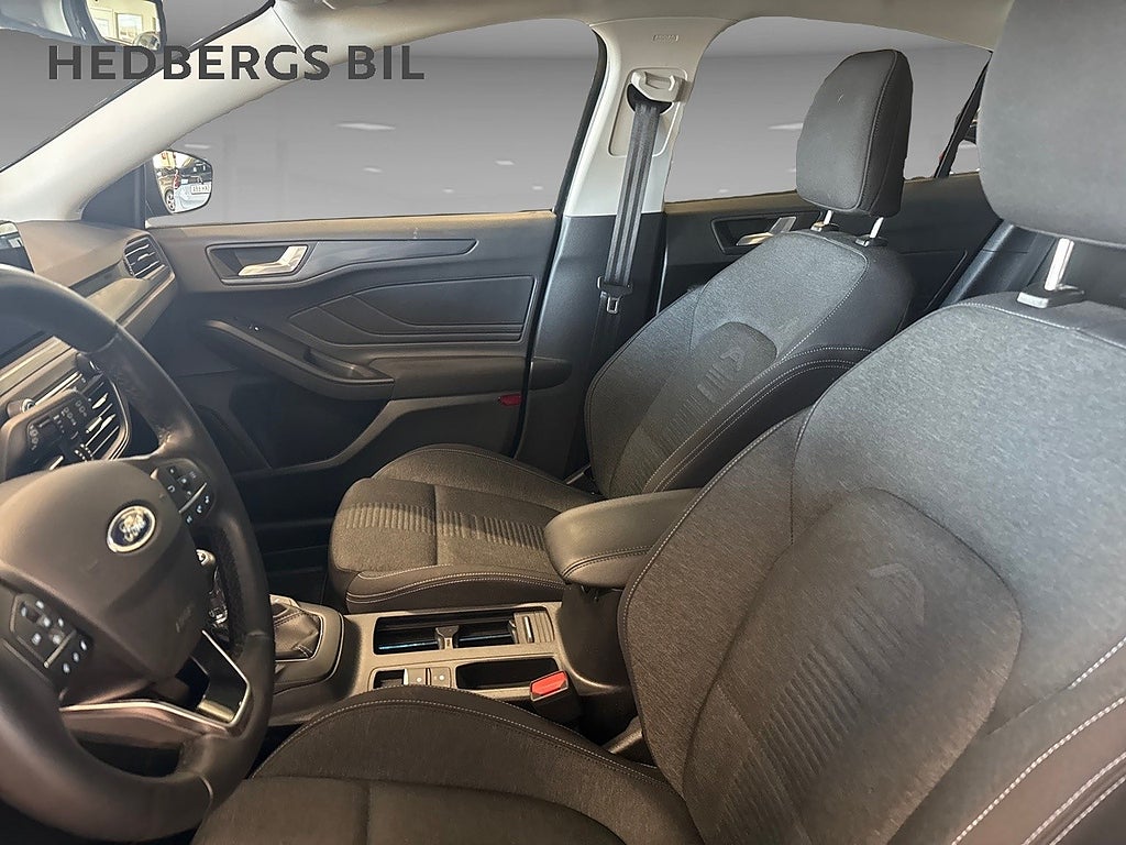 Ford Focus Active 1.0 EcoBoost 125HK thumbnail