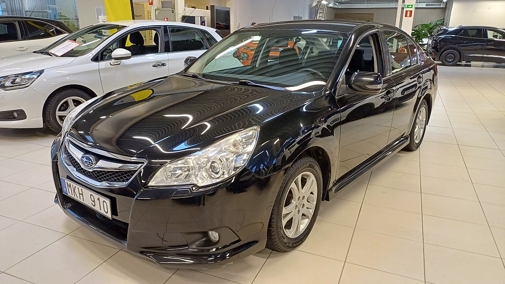 Subaru Legacy 2.5 4WD Lineartronic 