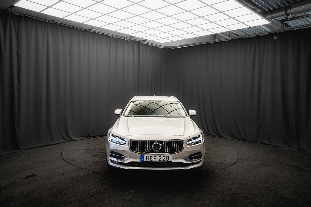 Volvo V90 D4 Inscription B&W LÄDER DRAG 360° HUD ELSTOL BLIS