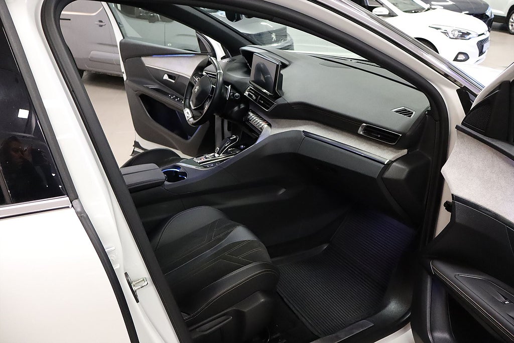 Bild på Peugeot 3008 GT 1.2 PT 130hk Aut - BACKKAMERA