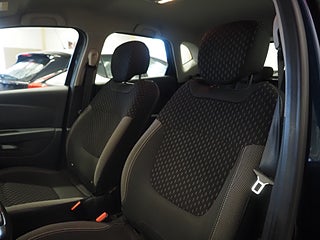 SUV Renault Captur 17 av 21