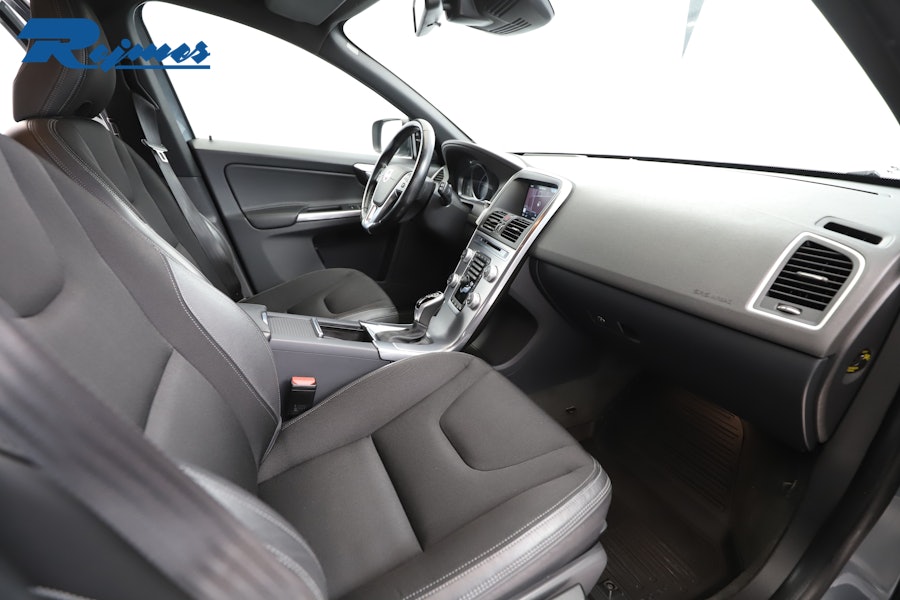 Volvo XC60 D4 AWD Classic Momentum 2017, bild 7/57