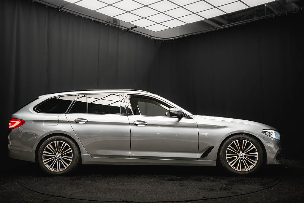 BMW 520d xDrive D-VÄRMARE DRAG KAMERA SPORTSTOL RATTVÄRME
