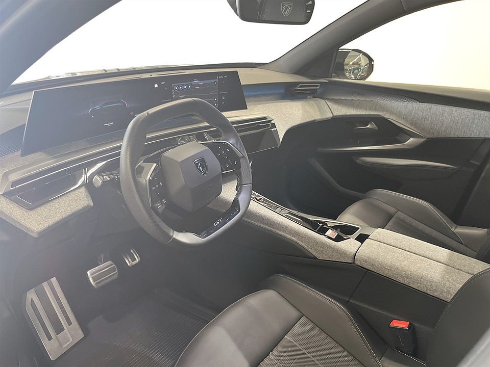 Bild på Peugeot 5008 GT Hybrid 145hk Aut 7-SITS B-KAMERA CARPLAY