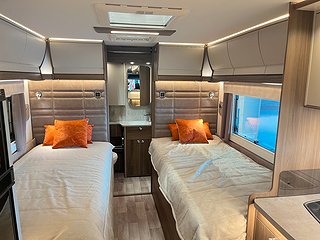 Husbil-halvintegrerad Kabe ROYAL X 780 LT 21 av 33