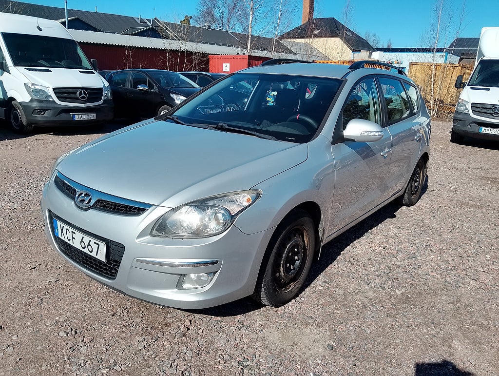 Hyundai i30 cw 1.6 CRDi Euro 4 Nybes/ Navi