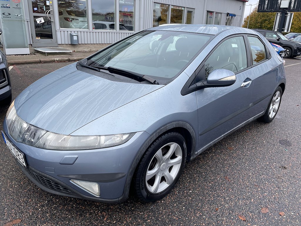 Honda Civic 5-dörrar 1.8 i-VTEC Sport