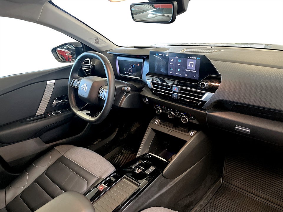 Bild på Citroën C4-X Shine 1.2 PT 130hk Aut B-KAMERA RATTVÄRME