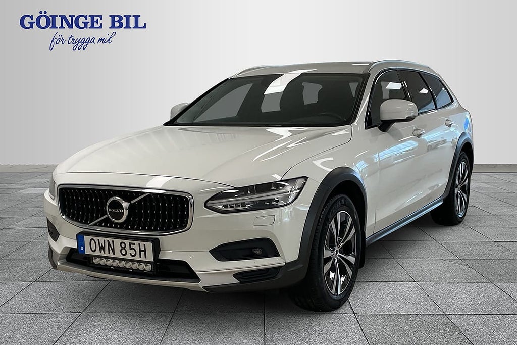 Volvo V90 Cross Country B4 AWD Diesel Adv SE Backkamera/ Drag/ värmare