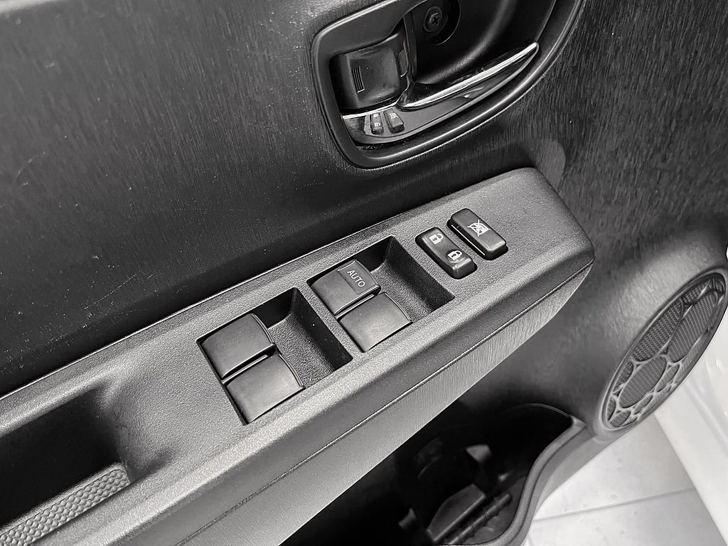 Toyota Yaris 2013 - miniatyr 9