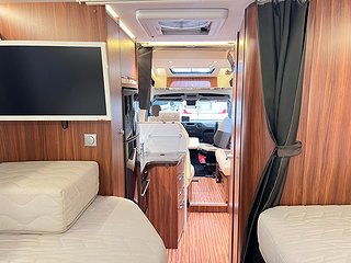 Husbil-halvintegrerad Adria MATRIX SUPREME M 687 SL 21 av 36
