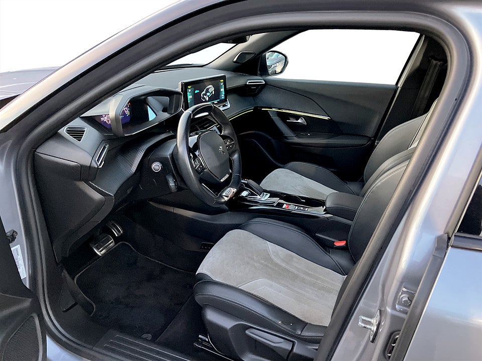 Bild på Peugeot e-2008 GT 50 kWh 136hk Aut B-KAMERA CARPLAY