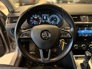Skoda Octavia 1.8 TSI 4x4 Drag/Bvärm/MoK-värm/Psens/SoV-däck