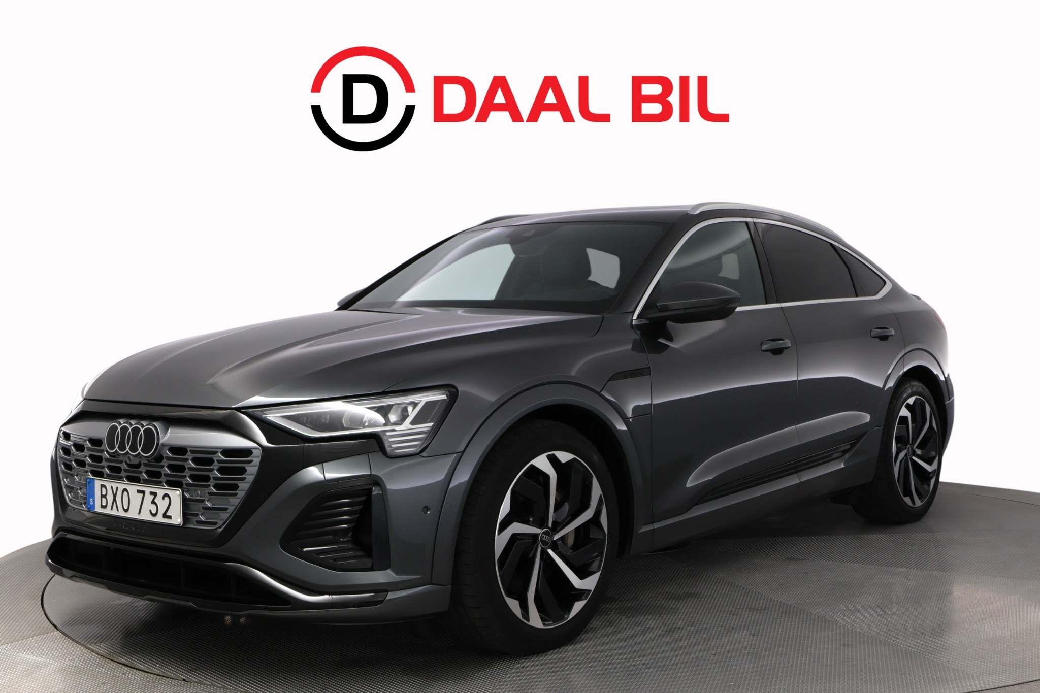 Audi e-tron 2020, photo 2/10