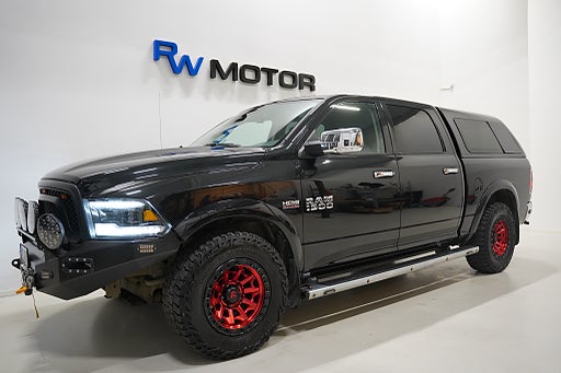 Dodge RAM 1500 Crew Cab 5.7 V8 HEMI 4x4 Alpine B-kamera Venti Skinn