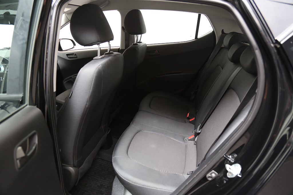 Hyundai i10 1,0 blue 67hk Comfort Automat 5D Motorvärmare 2018