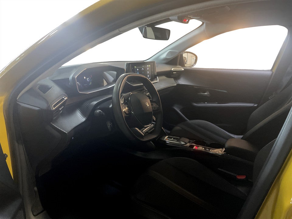 Bild på Peugeot E-208 Allure 50kWh 136hk Aut B-KAMERA CARPLAY