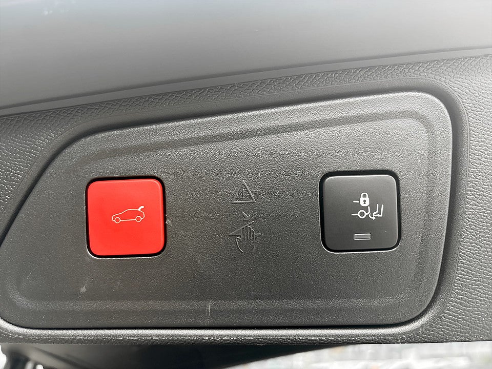 Bild på Peugeot 3008 GT Black Pack 1.2 PT 130hk Aut B-KAMERA CARPLAY