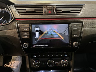 Skoda Superb Kombi 2.0 TDI 4×4 Sport GPS Drag Canton Pano Kamera SoV – bild 11